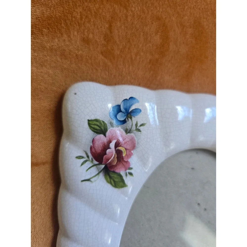 Vintage Ceramic Floral Picture Frame Scalloped‎ Edge Crazed Glaze Oval Opening